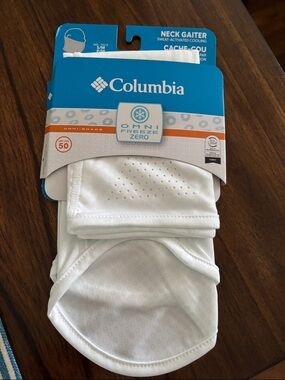 Columbia White Omni-Freeze Zero Neck Gaiter - UPF 50 Cooling